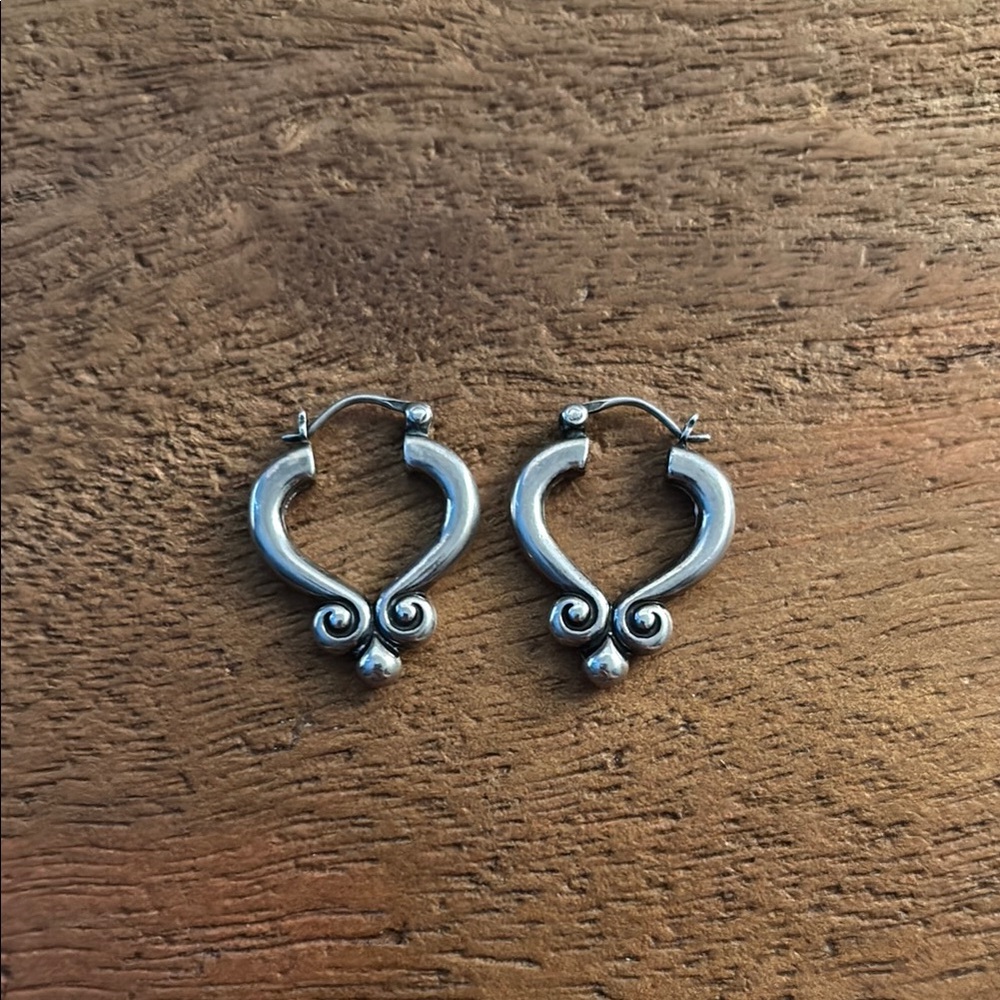 James Avery RETIRED 925 Silver Hoop Earrings